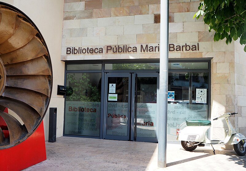 Biblioteca Pública Maria Barbal de Tremp